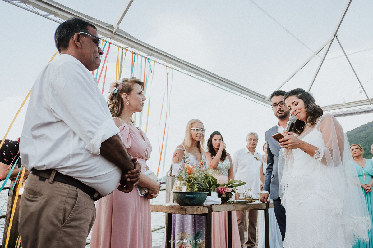 Life Fotografia, Fotografia de Casamento Sorocaba, Ilhabela, Fotos de Casamento, Fotos diferentes, Mini Wedding, São Paulo, Itu, Pier 151, Casamento na praia, Litoral, Mar, O dia mais bonito, Cerimonia, Barbara e Renan, BR, Família, Sol, Calor, Verão