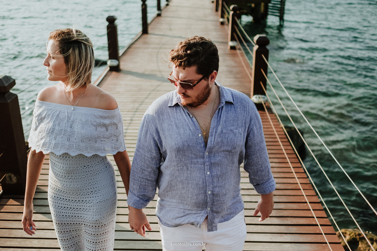 Life Fotografia, Fotografia de Casamento Sorocaba, São Paulo, Ilhabela, Ensaio na praia, Ingrid e Bomba, Litoral, Ensaio Pré Casamento, Pré Wedding, Sessão, Fotos na praia, Fotos casal, Ensaio Casal, Melhor fotógrafo de Sorocaba, Pier, Mar, Horizonte