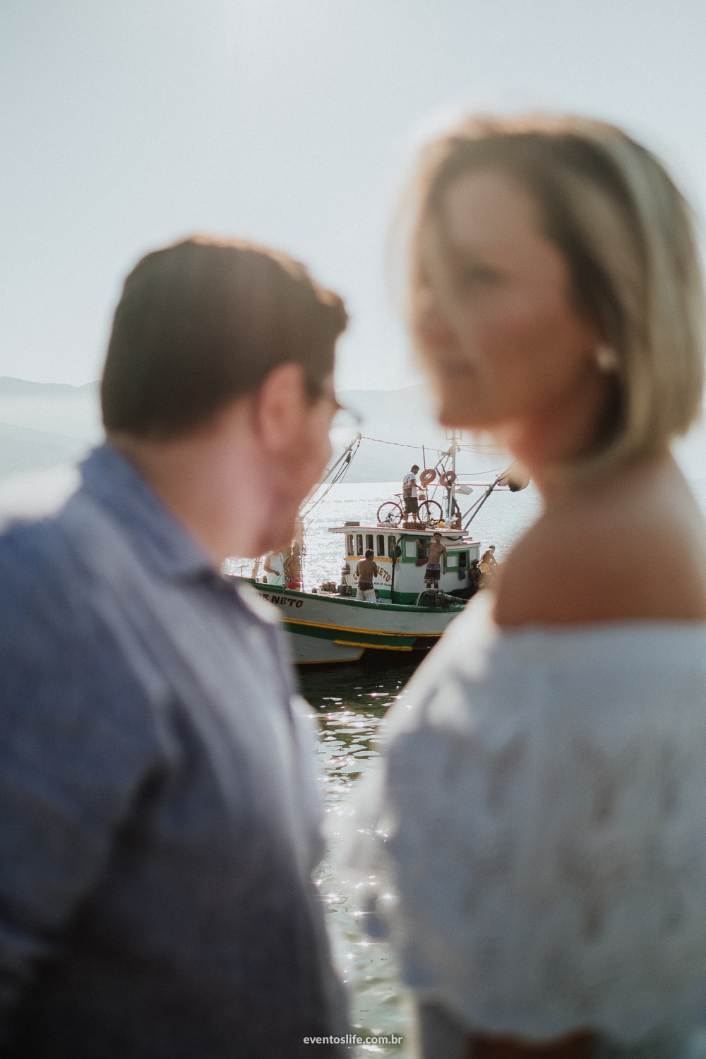 Life Fotografia, Fotografia de Casamento Sorocaba, São Paulo, Ilhabela, Ensaio na praia, Ingrid e Bomba, Litoral, Ensaio Pré Casamento, Pré Wedding, Sessão, Fotos na praia, Fotos casal, Ensaio Casal, Melhor fotógrafo de Sorocaba, Mar, Barco, Horizonte