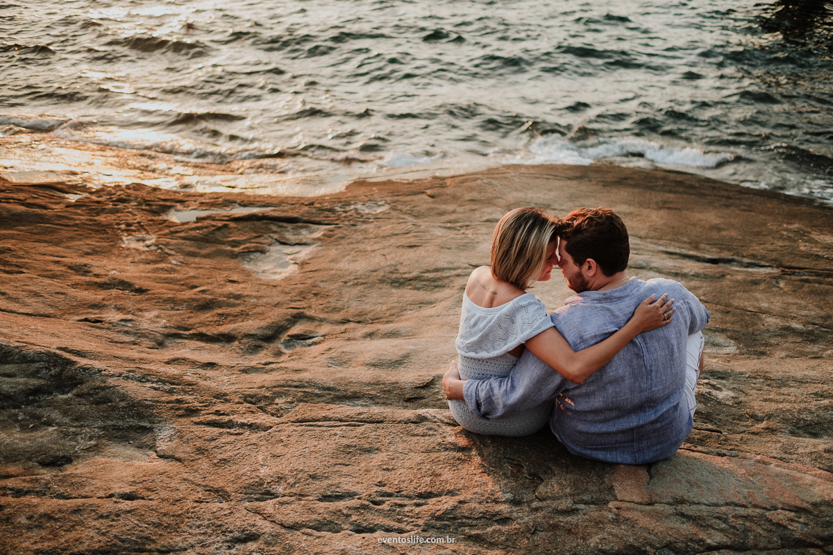 Life Fotografia, Fotografia de Casamento Sorocaba, São Paulo, Ilhabela, Ensaio na praia, Ingrid e Bomba, Litoral, Ensaio Pré Casamento, Pré Wedding, Sessão, Fotos na praia, Fotos casal, Ensaio Casal, Melhor fotógrafo de Sorocaba, Mar, Casal, Amor, Carinho