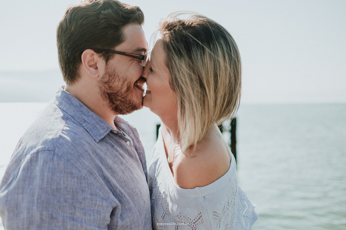 Life Fotografia, Fotografia de Casamento Sorocaba, São Paulo, Ilhabela, Ensaio na praia, Ingrid e Bomba, Litoral, Ensaio Pré Casamento, Pré Wedding, Sessão, Fotos na praia, Fotos casal, Ensaio Casal, Melhor fotógrafo de Sorocaba, Mar, Horizonte, Beijo