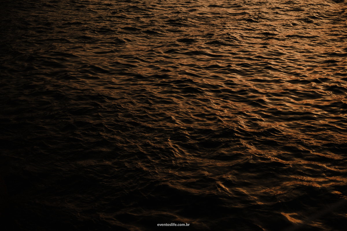 Life Fotografia, Fotografia de Casamento Sorocaba, São Paulo, Ilhabela, Ensaio na praia, Ingrid e Bomba, Litoral, Ensaio Pré Casamento, Pré Wedding, Sessão, Fotos na praia, Fotos casal, Ensaio Casal, Melhor fotógrafo de Sorocaba, Mar, Pôr do sol, Amor