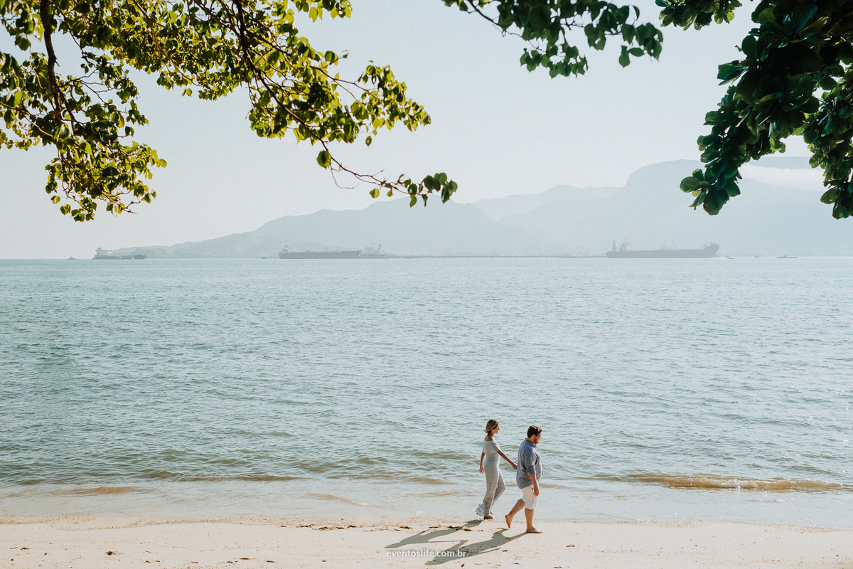 Life Fotografia, Fotografia de Casamento Sorocaba, São Paulo, Ilhabela, Ensaio na praia, Ingrid e Bomba, Litoral, Ensaio Pré Casamento, Pré Wedding, Sessão, Fotos na praia, Fotos casal, Ensaio Casal, Melhor fotógrafo de Sorocaba, Mar, Horizonte, Barcos