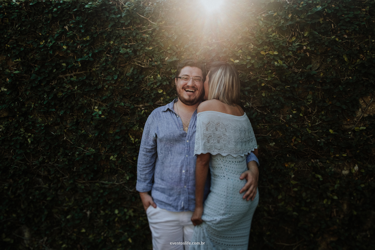 Life Fotografia, Fotografia de Casamento Sorocaba, São Paulo, Ilhabela, Ensaio na praia, Ingrid e Bomba, Litoral, Ensaio Pré Casamento, Pré Wedding, Sessão, Fotos na praia, Fotos casal, Ensaio Casal, Melhor fotógrafo de Sorocaba, Sol, Cerca viva, Amor