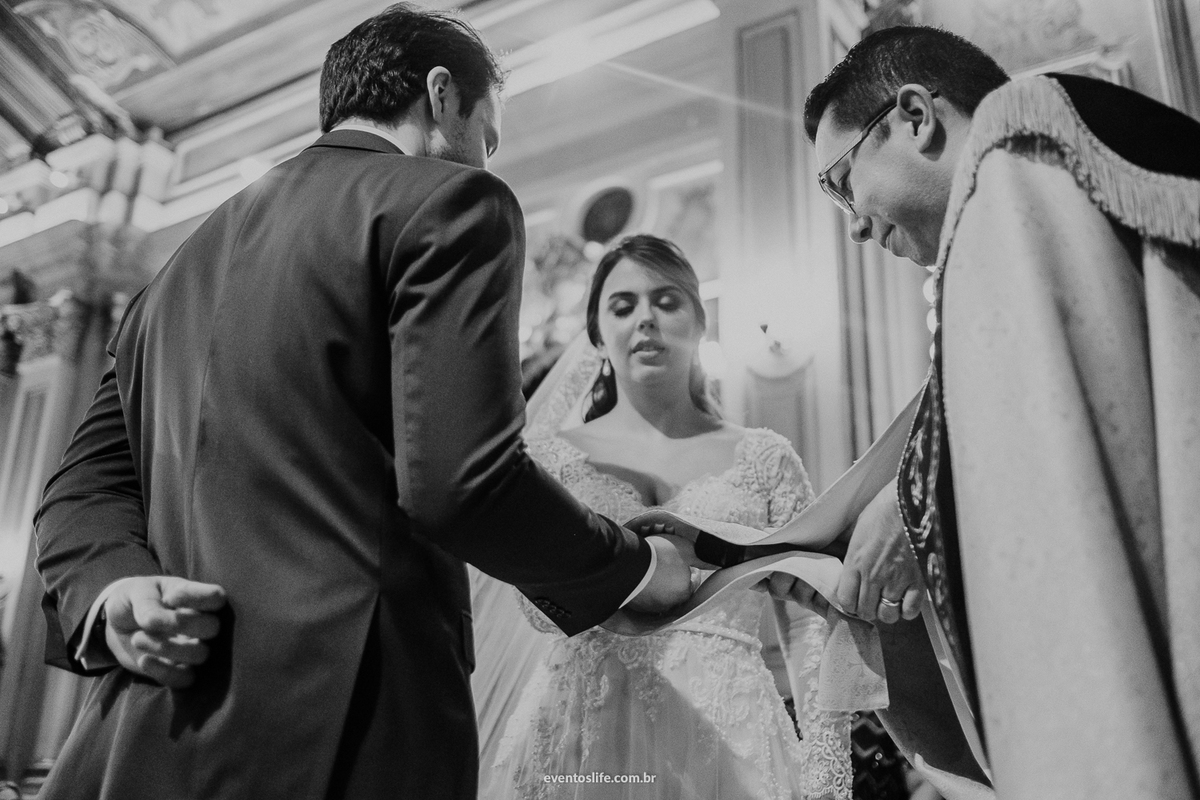 casamento camila e victor, life fotografia, fotografia de casamento, amor, love, wedding, celeiro quintal, são paulo, luís gomide, lamore e co, nova noiva, fotografia espontânea, fotografia de casamento diferente, igreja, cerimônia, noivos
