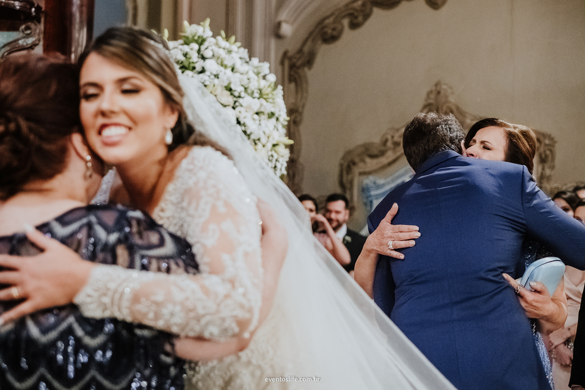 casamento camila e victor, life fotografia, fotografia de casamento, amor, love, wedding, celeiro quintal, são paulo, luís gomide, lamore e co, nova noiva, fotografia espontânea, fotografia de casamento diferente, igreja, cerimônia, noivos