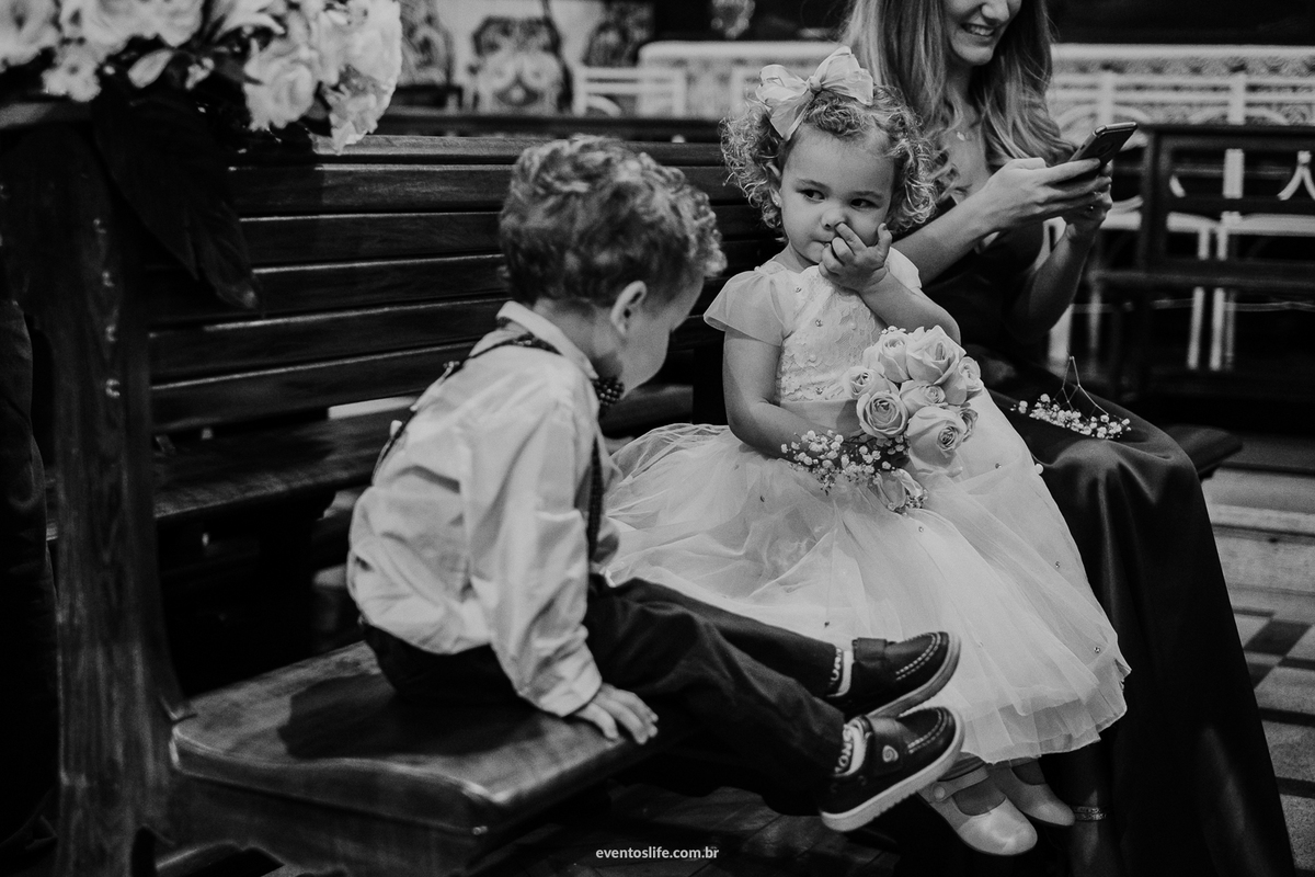 casamento camila e victor, life fotografia, fotografia de casamento, amor, love, wedding, celeiro quintal, são paulo, luís gomide, lamore e co, nova noiva, fotografia espontânea, fotografia de casamento diferente, igreja, cerimônia, noivos