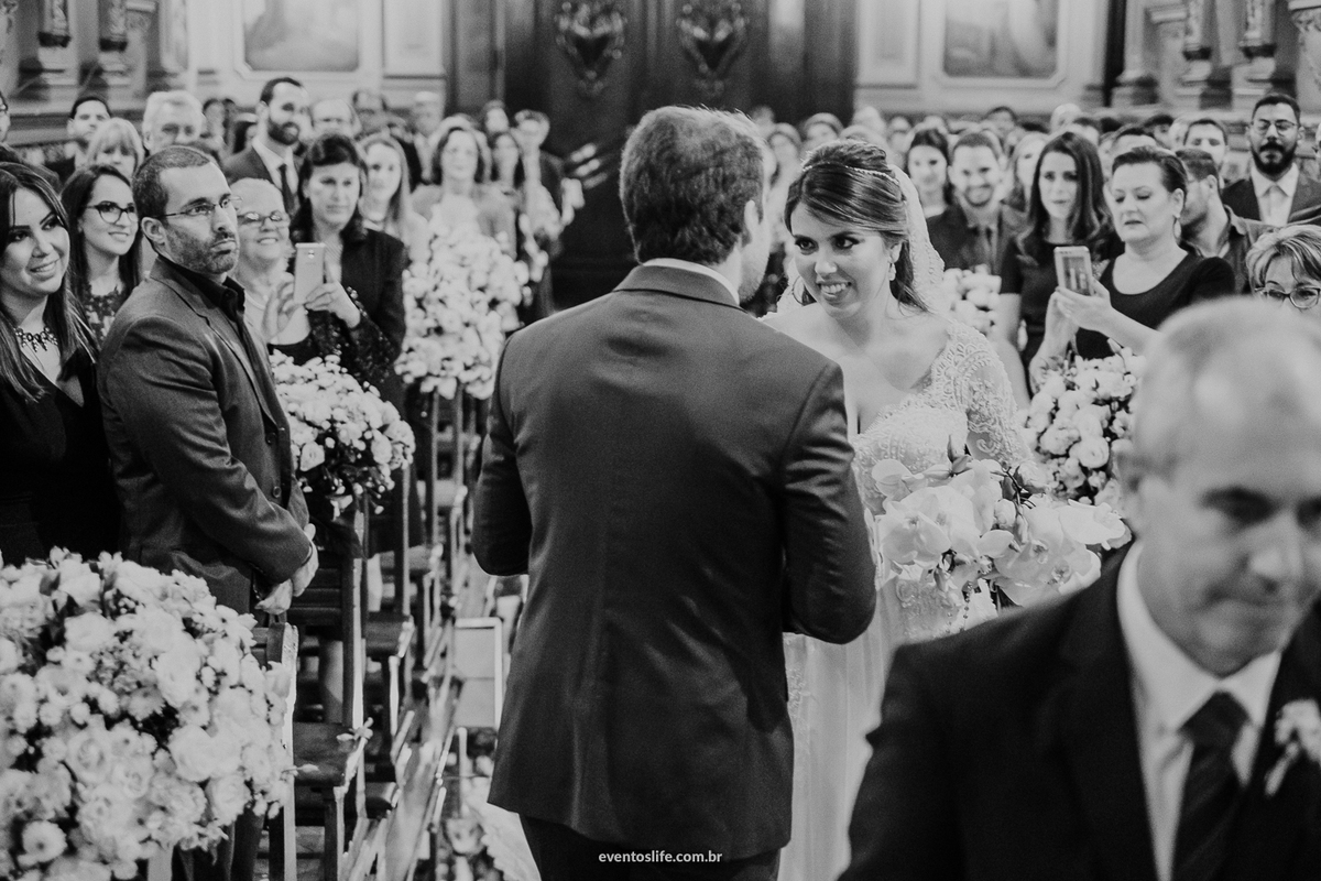 casamento camila e victor, life fotografia, fotografia de casamento, amor, love, wedding, celeiro quintal, são paulo, luís gomide, lamore e co, nova noiva, fotografia espontânea, fotografia de casamento diferente, igreja, cerimônia, noivos