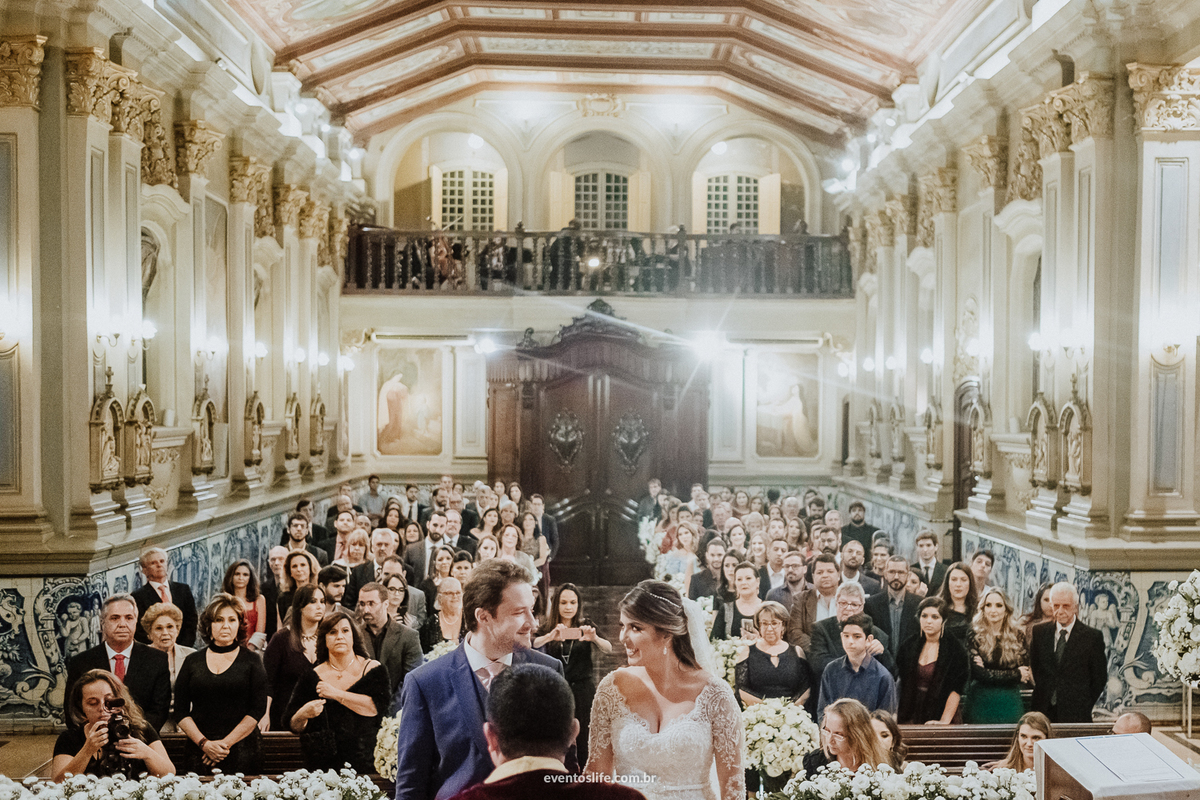 casamento camila e victor, life fotografia, fotografia de casamento, amor, love, wedding, celeiro quintal, são paulo, luís gomide, lamore e co, nova noiva, fotografia espontânea, fotografia de casamento diferente, igreja, cerimônia, noivos