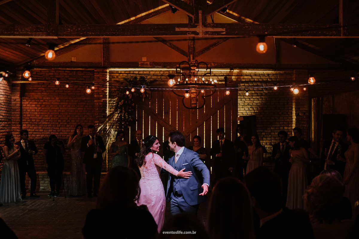 casamento camila e victor, life fotografia, fotografia de casamento, amor, love, wedding, celeiro quintal, são paulo, luís gomide, lamore e co, nova noiva, fotografia espontânea, fotografia de casamento diferente, igreja, cerimônia, noivos