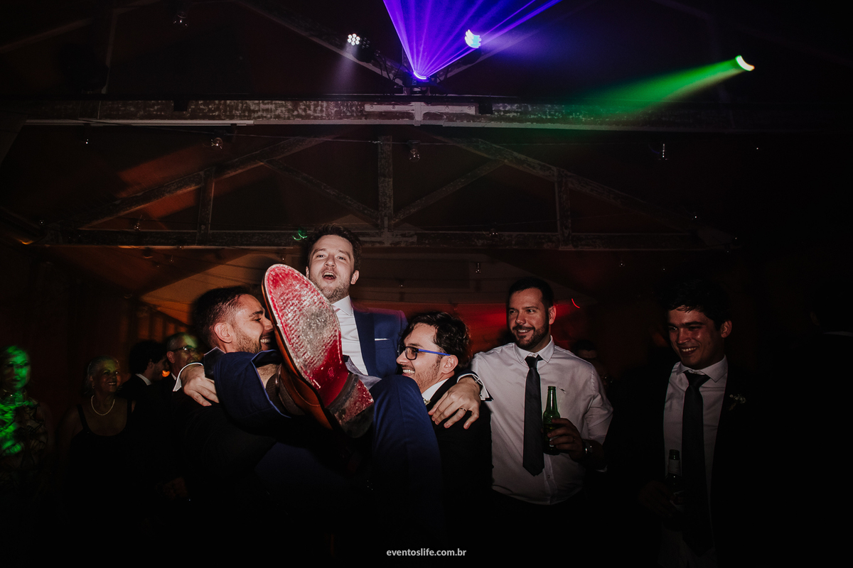 casamento camila e victor, life fotografia, fotografia de casamento, amor, love, wedding, celeiro quintal, são paulo, luís gomide, lamore e co, nova noiva, fotografia espontânea, fotografia de casamento diferente, igreja, cerimônia, noivos