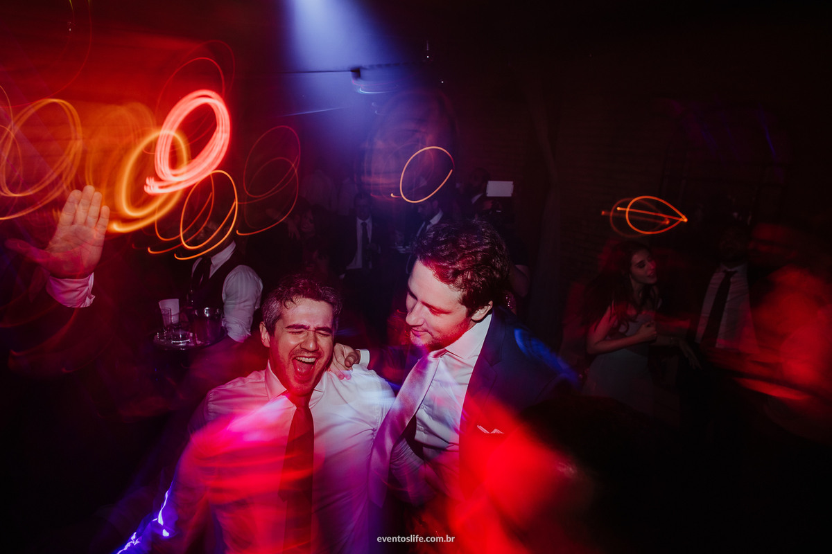 casamento camila e victor, life fotografia, fotografia de casamento, amor, love, wedding, celeiro quintal, são paulo, luís gomide, lamore e co, nova noiva, fotografia espontânea, fotografia de casamento diferente, igreja, cerimônia, noivos