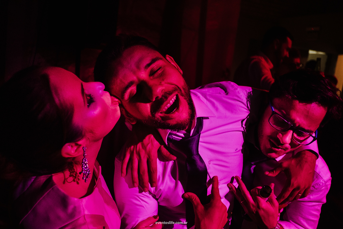 casamento camila e victor, life fotografia, fotografia de casamento, amor, love, wedding, celeiro quintal, são paulo, luís gomide, lamore e co, nova noiva, fotografia espontânea, fotografia de casamento diferente, igreja, cerimônia, noivos