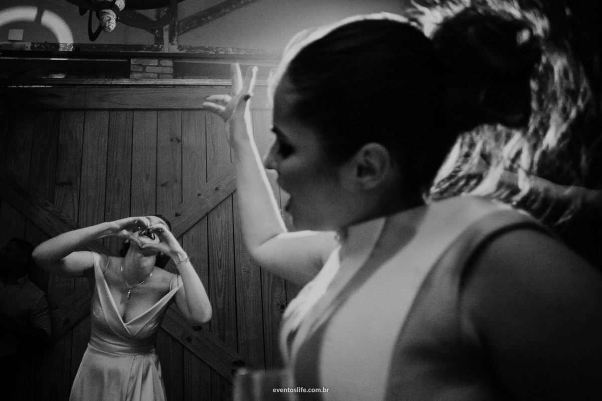 casamento camila e victor, life fotografia, fotografia de casamento, amor, love, wedding, celeiro quintal, são paulo, luís gomide, lamore e co, nova noiva, fotografia espontânea, fotografia de casamento diferente, igreja, cerimônia, noivos