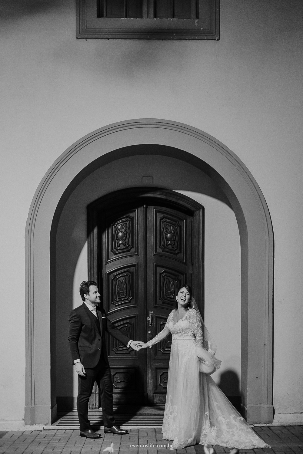 casamento camila e victor, life fotografia, fotografia de casamento, amor, love, wedding, celeiro quintal, são paulo, luís gomide, lamore e co, nova noiva, fotografia espontânea, fotografia de casamento diferente, igreja, cerimônia, noivos