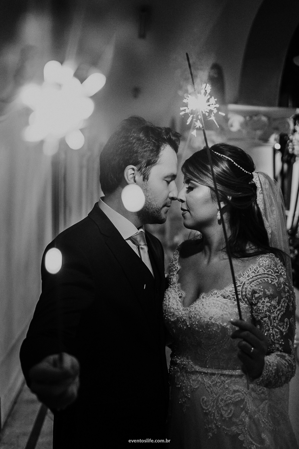 casamento camila e victor, life fotografia, fotografia de casamento, amor, love, wedding, celeiro quintal, são paulo, luís gomide, lamore e co, nova noiva, fotografia espontânea, fotografia de casamento diferente, igreja, cerimônia, noivos