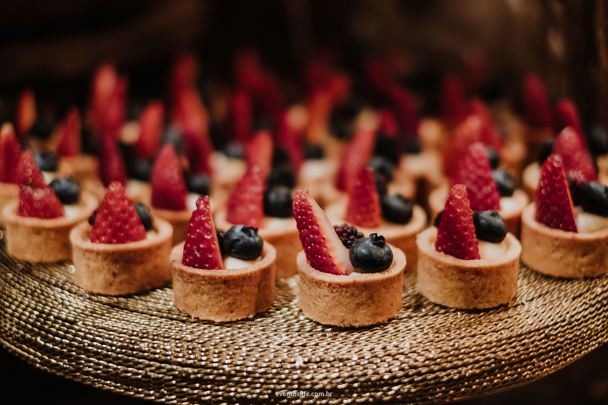 casamento camila e victor, life fotografia, fotografia de casamento, amor, love, wedding, celeiro quintal, são paulo, luís gomide, lamore e co, nova noiva, fotografia espontânea, fotografia de casamento diferente, igreja, cerimônia, noivos