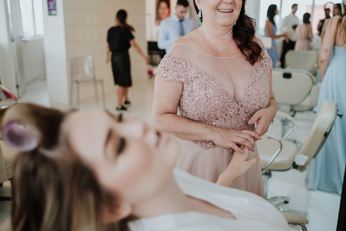 Casamento, Nossa Senhora de Fátima, Hukka Garden, Sorocaba, Fotografia de casamento Sorocaba, Life Fotografia, Fotos espontâneas, Noiva, Fotografia de Casamento, Fotografia criativa, Fotógrafo de casamento, making of bride, mãe da noiva, Julia Velasco