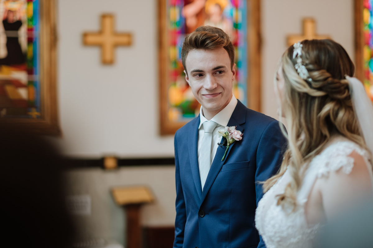 Casamento, Nossa Senhora de Fátima, Hukka Garden, Sorocaba, Fotografia de casamento Sorocaba, Life Fotografia, Fotos espontâneas, Noiva, Fotografia de Casamento, Fotografia criativa, Fotógrafo de casamento, cerimônia, noivo emocionado