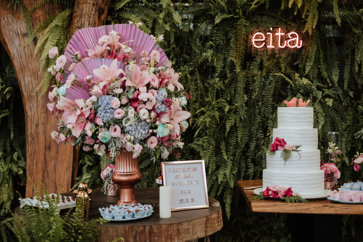 Casamento, Hukka Garden, Sorocaba, Fotografia de casamento Sorocaba, Life Fotografia, Fotos espontâneas, Fotografia de Casamento, Fotografia criativa, aluguel de neon casamento, my lady decor, decoração de casamento, neon, Glória Gló, mesa do bolo