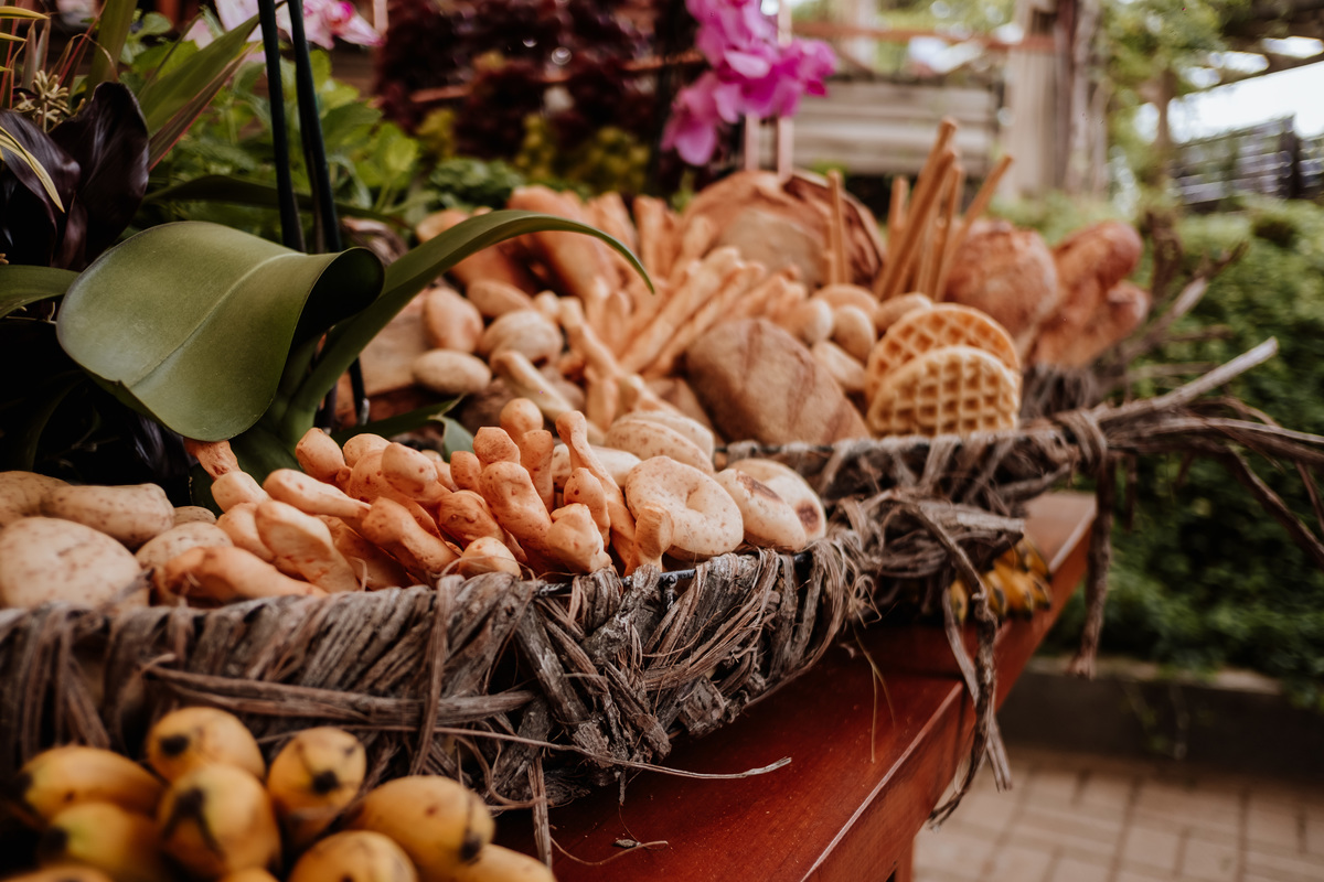 Casamento, Hukka Garden, Sorocaba, Fotografia de casamento Sorocaba, Life Fotografia, Fotos espontâneas, Fotografia de Casamento, Fotografia criativa, aluguel de neon casamento, my lady decor, decoração de casamento, neon, Glória Gló, mesa do bolo