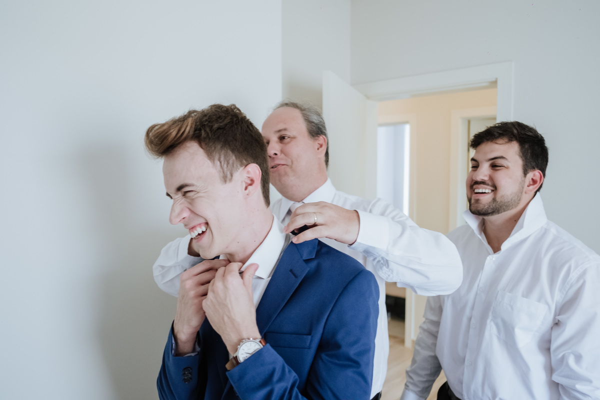 Casamento, Nossa Senhora de Fátima, Hukka Garden, Sorocaba, Fotografia de casamento Sorocaba, Life Fotografia, Fotos espontâneas, Noiva, Fotografia de Casamento, Fotografia criativa, Fotógrafo de casamento, making of groom, sogro