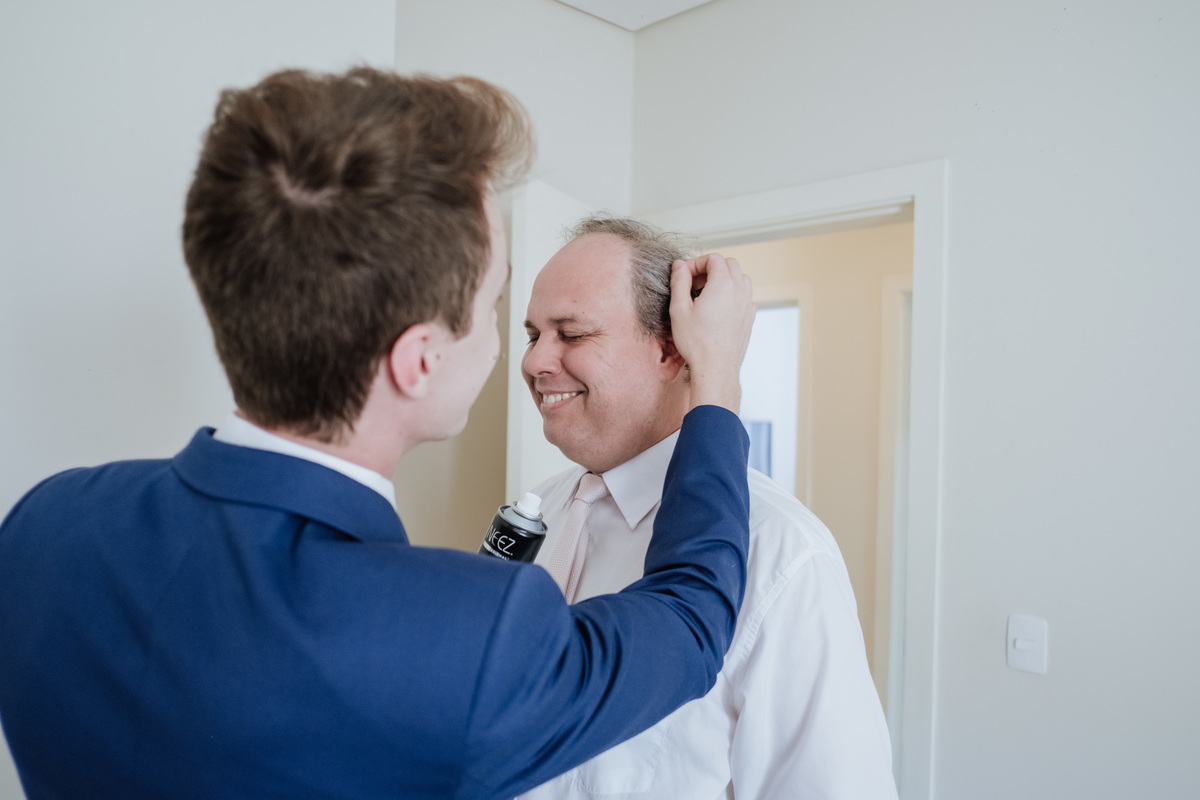 Casamento, Nossa Senhora de Fátima, Hukka Garden, Sorocaba, Fotografia de casamento Sorocaba, Life Fotografia, Fotos espontâneas, Noiva, Fotografia de Casamento, Fotografia criativa, Fotógrafo de casamento, making of groom, sogro