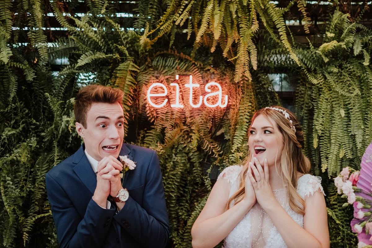 Casamento, Nossa Senhora de Fátima, Hukka Garden, Sorocaba, Fotografia de casamento Sorocaba, Life Fotografia, Fotos espontâneas, Noiva, Fotografia de Casamento, Fotografia criativa, Fotógrafo de casamento, neon pra casamento, aluguel de neon, glória gló