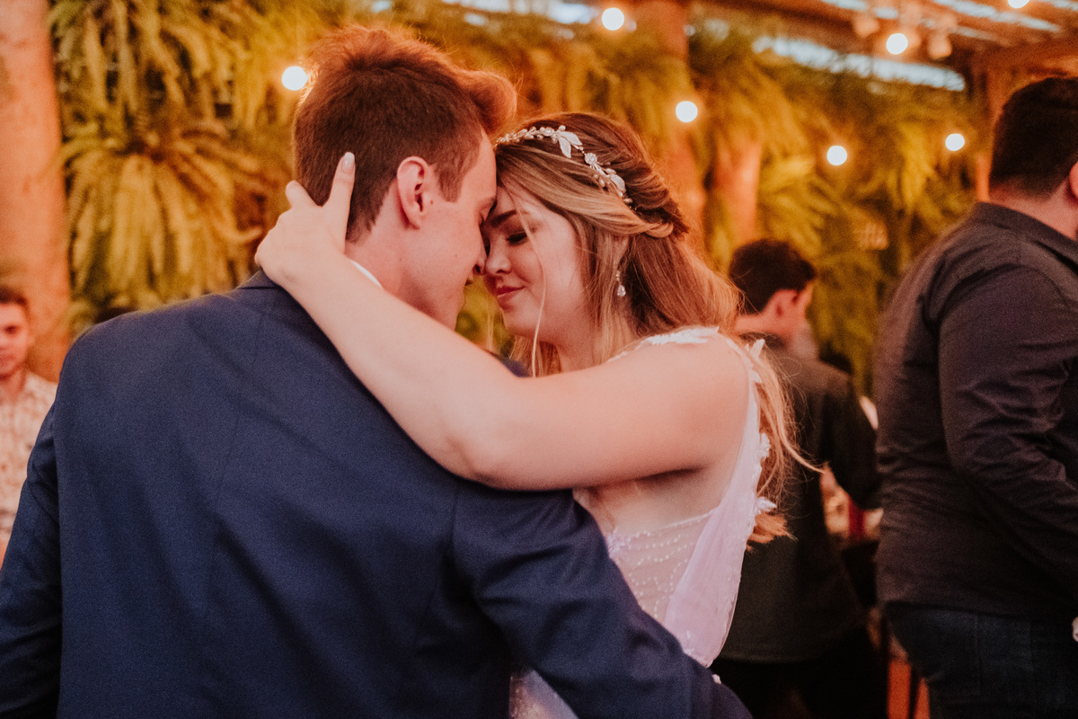 Casamento, Nossa Senhora de Fátima, Hukka Garden, Sorocaba, Fotografia de casamento Sorocaba, Life Fotografia, Fotos espontâneas, Noiva, Fotografia de Casamento, Fotografia criativa, Fotógrafo de casamento, recepção, convidados, festa, primeira dança