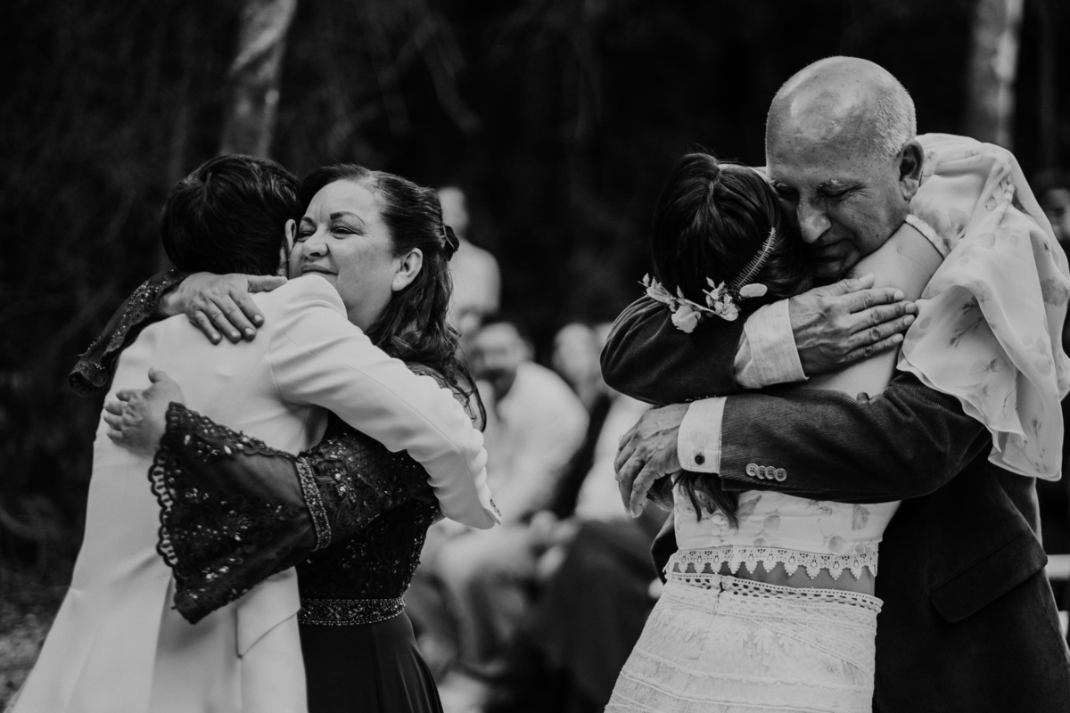 Casamento, Case de Dia, Fotografia de casamento, Fotografia espontânea, Diferente, Pride, LGBTQ+, Noivas, Boho, Villa Mandacaru, Life Fotografia, Cyndi Omoto, Alex Oliveira, tendência, amar a céu aberto, cerimônia, pôr-do-sol, casamento lésbico, madrinhas