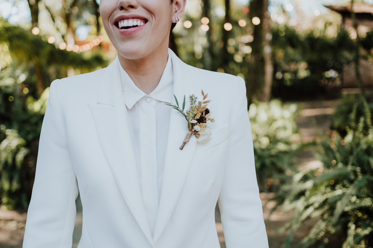 Casamento, Case de Dia, Fotografia de casamento, Fotografia espontânea, Diferente, Pride, LGBTQ+, Noivas, Boho, Villa Mandacaru, Life Fotografia, Cyndi Omoto, Alex Oliveira, tendência, inverno, first look, natureza, lapela