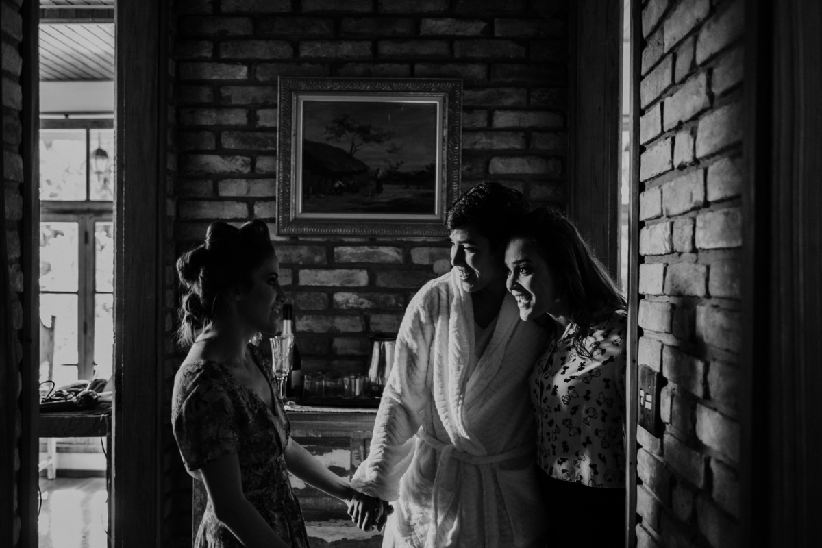 Casamento, Case de Dia, Fotografia de casamento, Fotografia espontânea, Diferente, Pride, LGBTQ+, Noivas, Boho, Villa Mandacaru, Life Fotografia, Cyndi Omoto, Alex Oliveira, Amor, buquê, tendência, inverno, vestido de noiva, making of, brinde, madrinhas