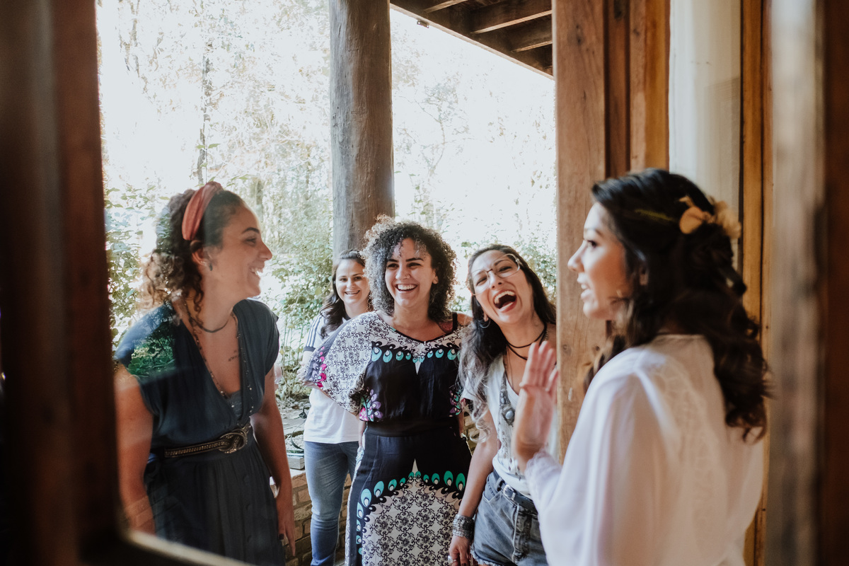 Casamento, Case de Dia, Fotografia de casamento, Fotografia espontânea, Diferente, Pride, LGBTQ+, Noivas, Boho, Villa Mandacaru, Life Fotografia, Cyndi Omoto, Alex Oliveira, Amor, buquê, tendência, inverno, vestido de noiva, making of, brinde, madrinhas