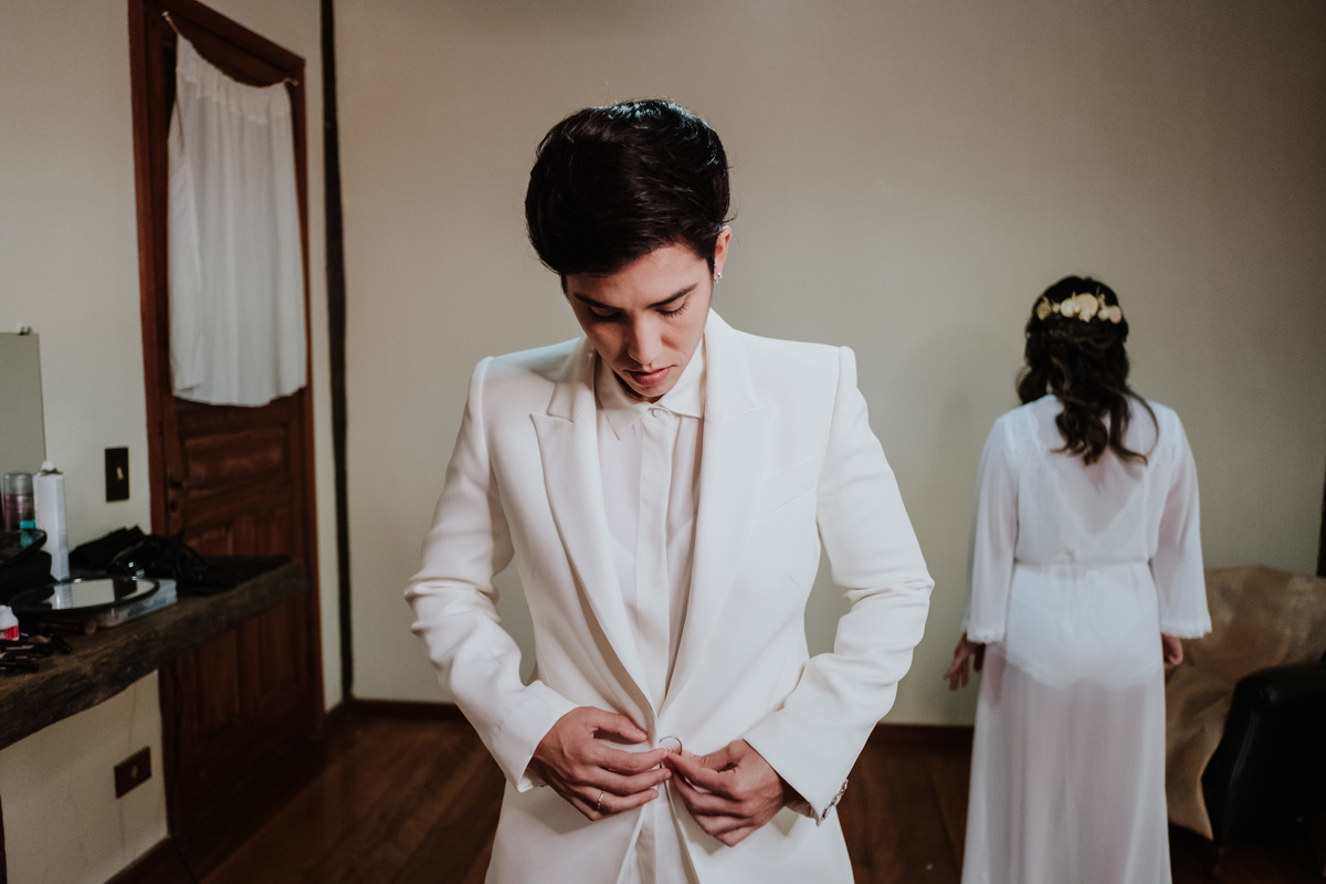 Casamento, Case de Dia, Fotografia de casamento, Fotografia espontânea, Diferente, Pride, LGBTQ+, Noivas, Boho, Villa Mandacaru, Life Fotografia, Cyndi Omoto, Alex Oliveira, Amor, buquê, tendência, inverno, vestido de noiva, making of, vestida de noiva