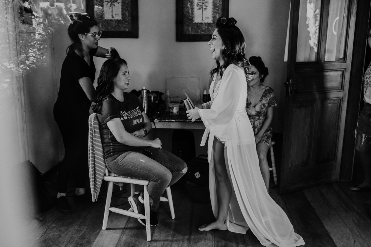 Casamento, Case de Dia, Fotografia de casamento, Fotografia espontânea, Diferente, Pride, LGBTQ+, Noivas, Boho, Villa Mandacaru, Life Fotografia, Cyndi Omoto, Alex Oliveira, Amor, buquê, votos, tendência, inverno, vestido de noiva, making of, maquiagem