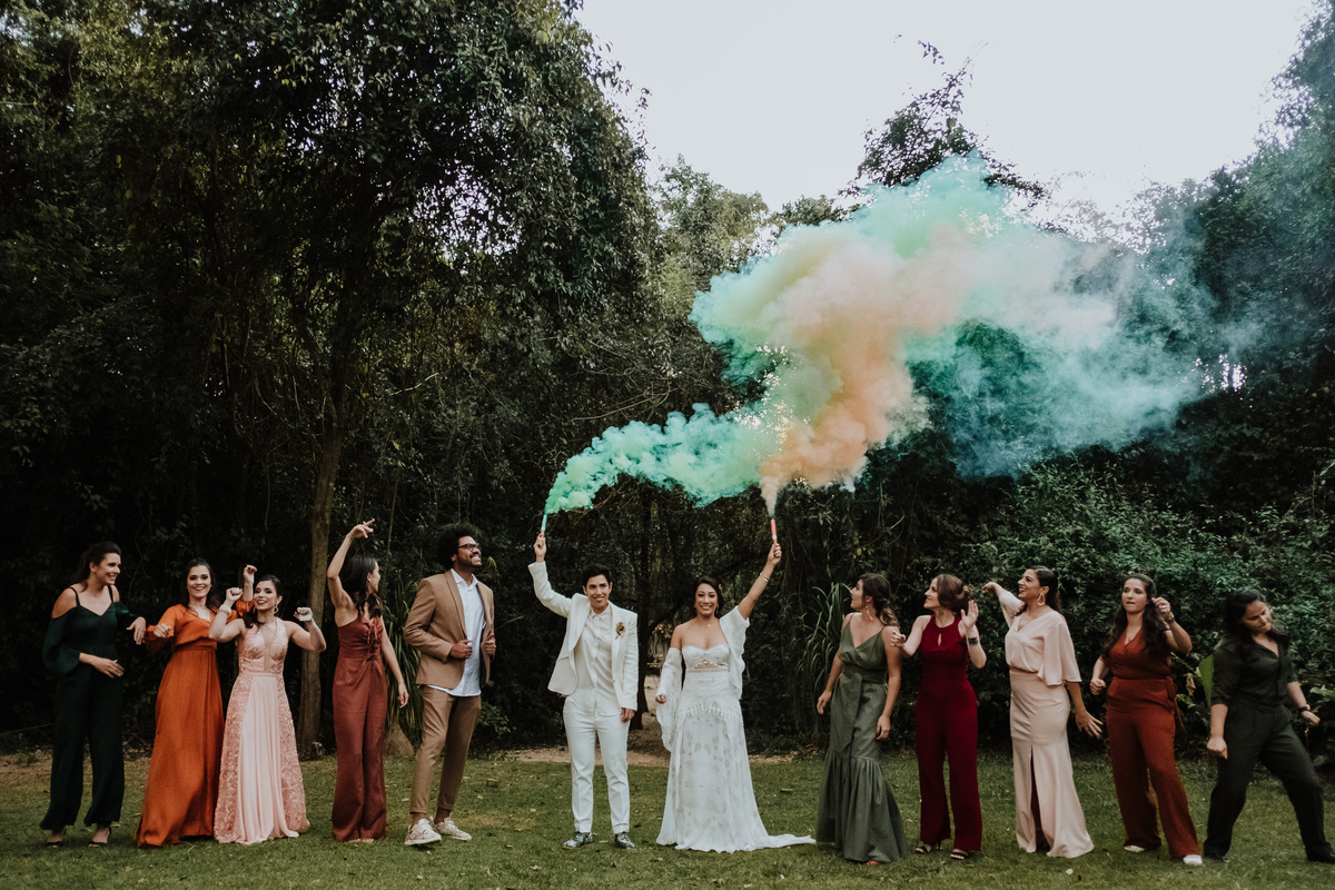 Casamento, Case de Dia, Fotografia de casamento, Fotografia espontânea, Diferente, Pride, LGBTQ+, Noivas, Boho, Villa Mandacaru, Life Fotografia, Cyndi Omoto, Alex Oliveira, tendência, amar a céu aberto, cerimônia, pôr-do-sol, casamento lésbico, madrinhas