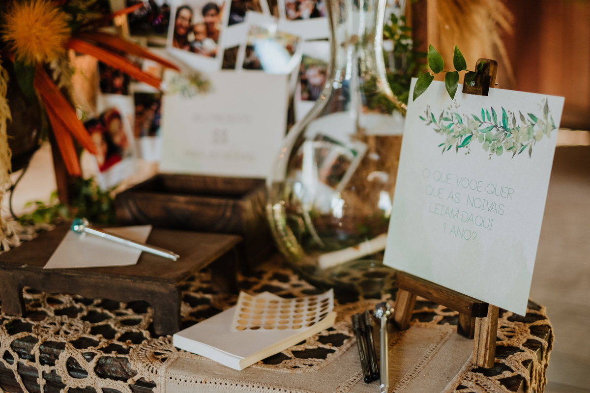 Casamento, Case de Dia, Fotografia de casamento, Fotografia espontânea, Diferente, Pride, LGBTQ+, Noivas, Boho, Villa Mandacaru, Life Fotografia, Cyndi Omoto, Alex Oliveira, Amor, buquê, fogueira, decoração, bohemian village decor, tendência, inverno