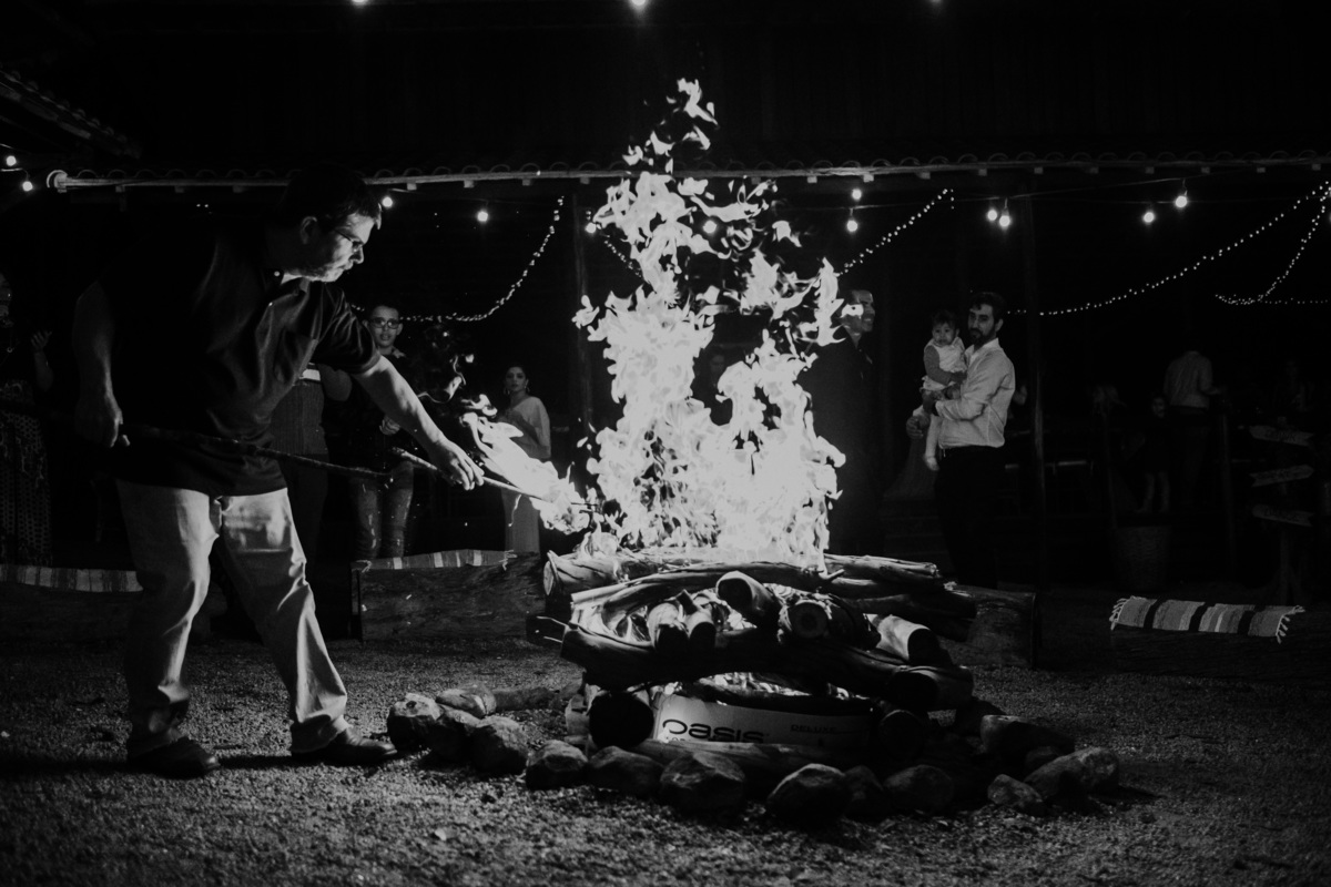 Casamento, Case de Dia, Fotografia de casamento, Fotografia espontânea, Diferente, Pride, LGBTQ+, Noivas, Boho, Villa Mandacaru, Life Fotografia, Cyndi Omoto, Alex Oliveira, amar a céu aberto, cerimônia, recepção, casamento lésbico, festa, fogueira