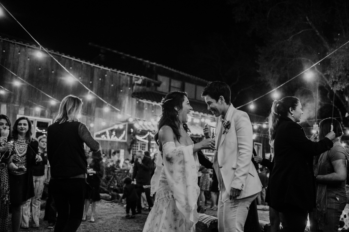 Casamento, Case de Dia, Fotografia de casamento, Fotografia espontânea, Diferente, Pride, LGBTQ+, Noivas, Boho, Villa Mandacaru, Life Fotografia, Cyndi Omoto, Alex Oliveira, amar a céu aberto, cerimônia, recepção, casamento lésbico, festa