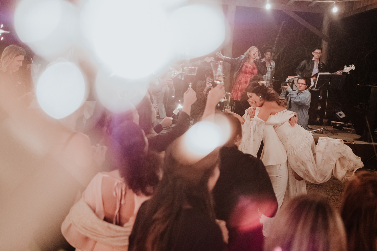 Casamento, Case de Dia, Fotografia de casamento, Fotografia espontânea, Diferente, Pride, LGBTQ+, Noivas, Boho, Villa Mandacaru, Life Fotografia, Cyndi Omoto, Alex Oliveira, amar a céu aberto, cerimônia, recepção, casamento lésbico, festa