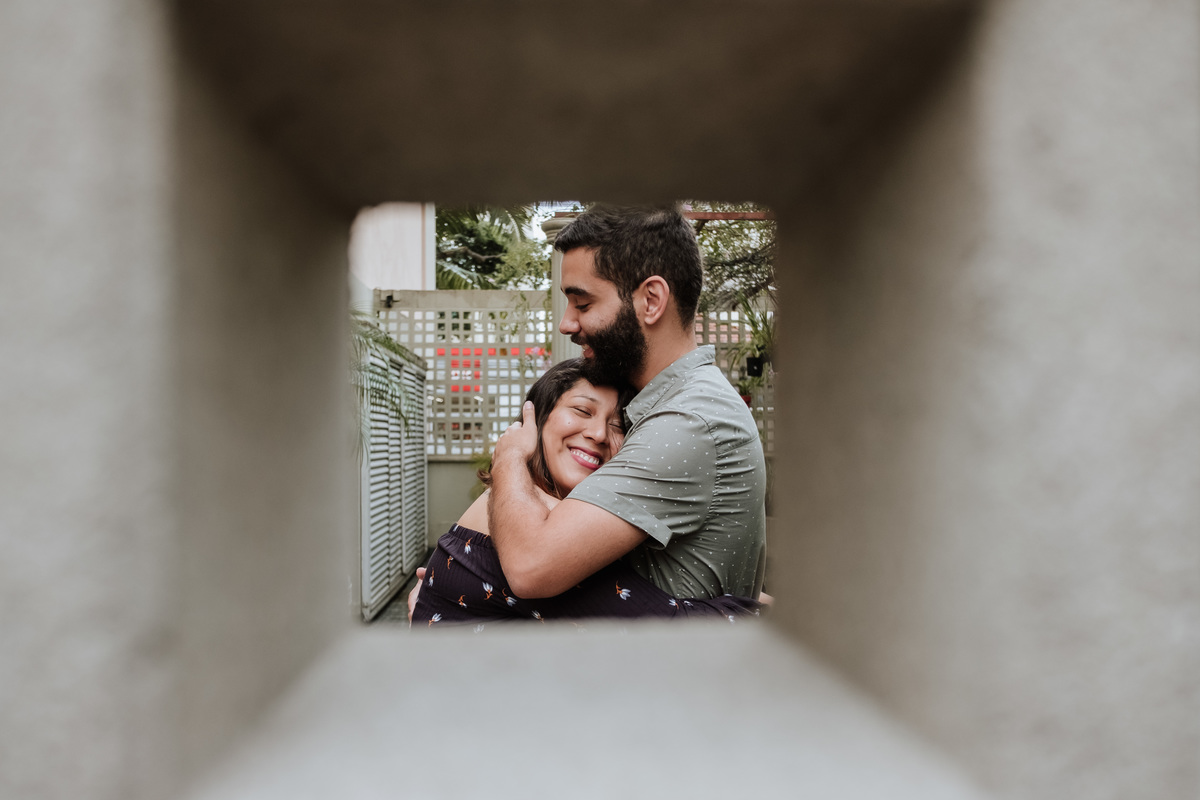 Ensaio casal, ensaio fotográfico, pré-casamento, pré wedding, fotografia de casal, ensaio, fotografia espontânea, noivos, fiance, life fotografia, fotografia de casamento sorocaba, ensaio em são paulo, são paulo, apartamento, fotos com chuva, garoa