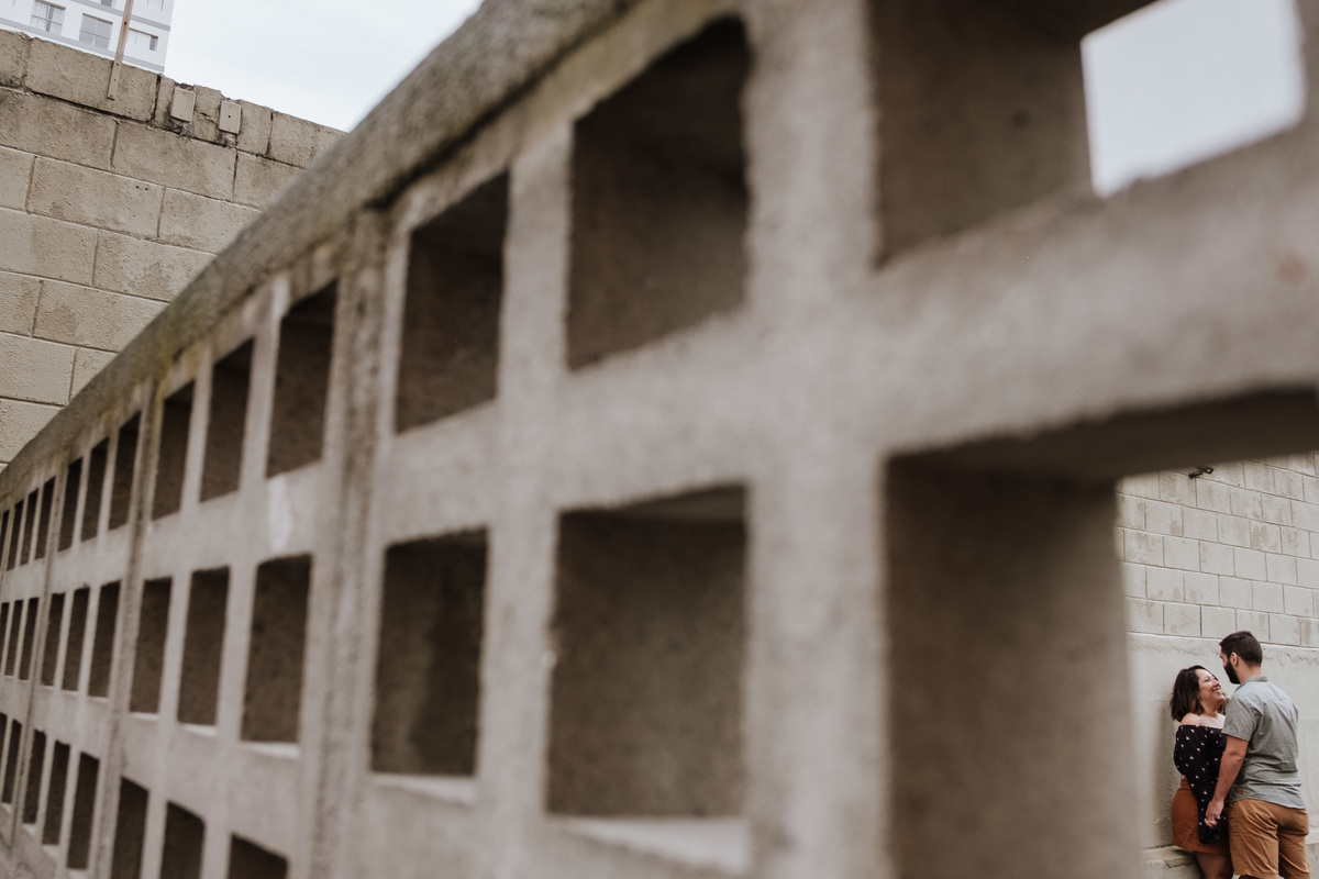 Ensaio casal, ensaio fotográfico, pré-casamento, pré wedding, fotografia de casal, ensaio, fotografia espontânea, noivos, fiance, life fotografia, fotografia de casamento sorocaba, ensaio em são paulo, são paulo, apartamento, fotos com chuva, garoa