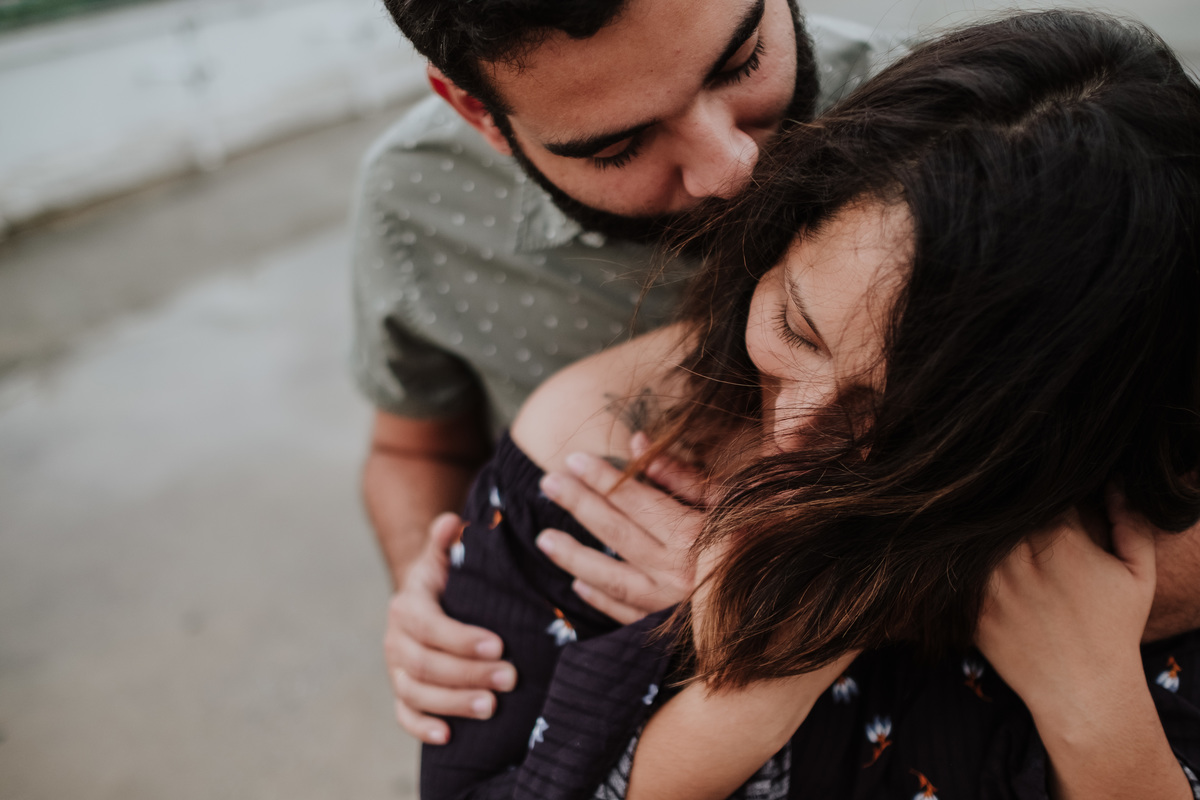 Ensaio casal, ensaio fotográfico, pré-casamento, pré wedding, fotografia de casal, ensaio, fotografia espontânea, noivos, fiance, life fotografia, fotografia de casamento sorocaba, ensaio em são paulo, são paulo, fotos com chuva, garoa, mac usp