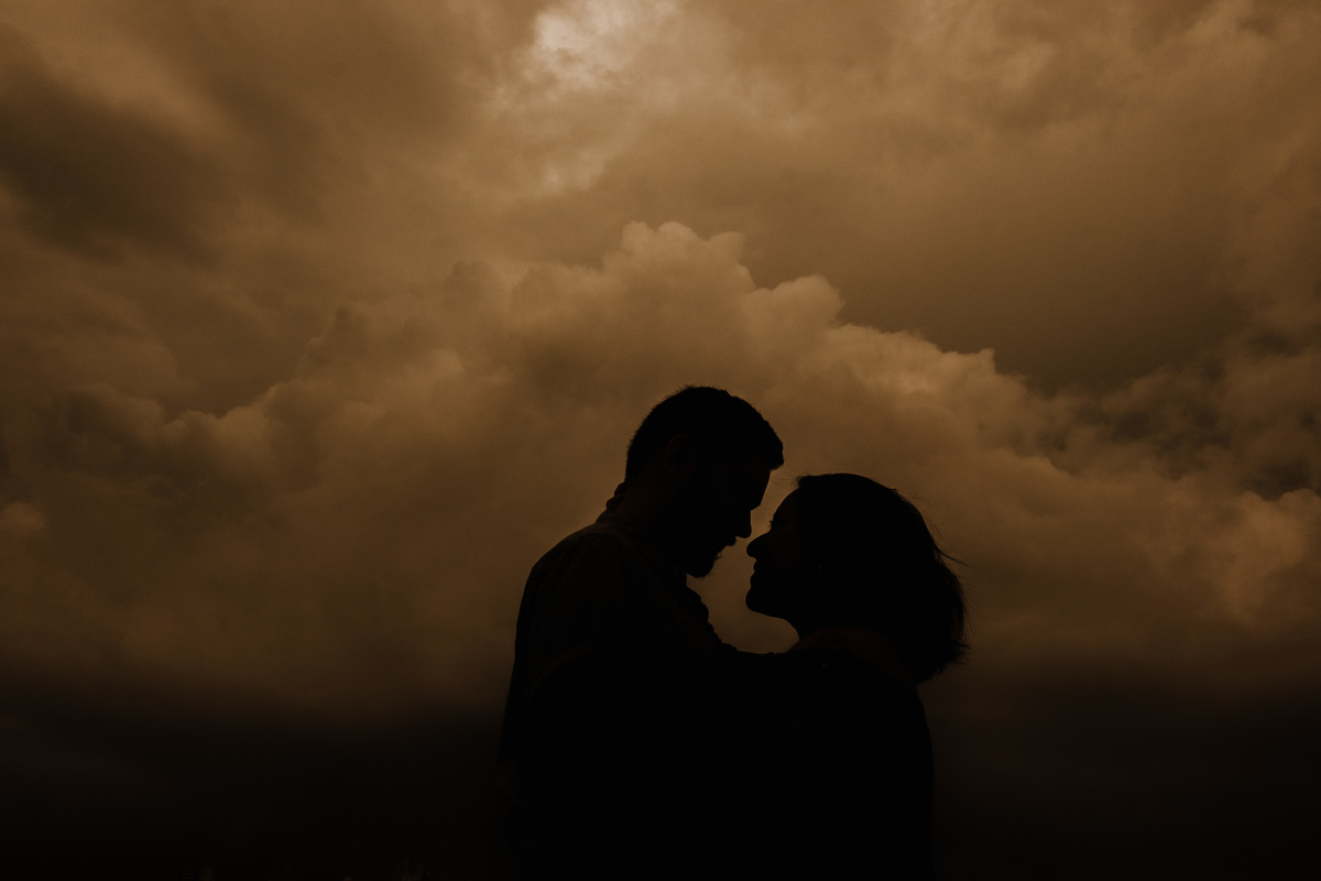 Ensaio casal, ensaio fotográfico, pré-casamento, pré wedding, fotografia de casal, ensaio, fotografia espontânea, noivos, fiance, life fotografia, fotografia de casamento sorocaba, ensaio em são paulo, são paulo, fotos com chuva, garoa, mac usp