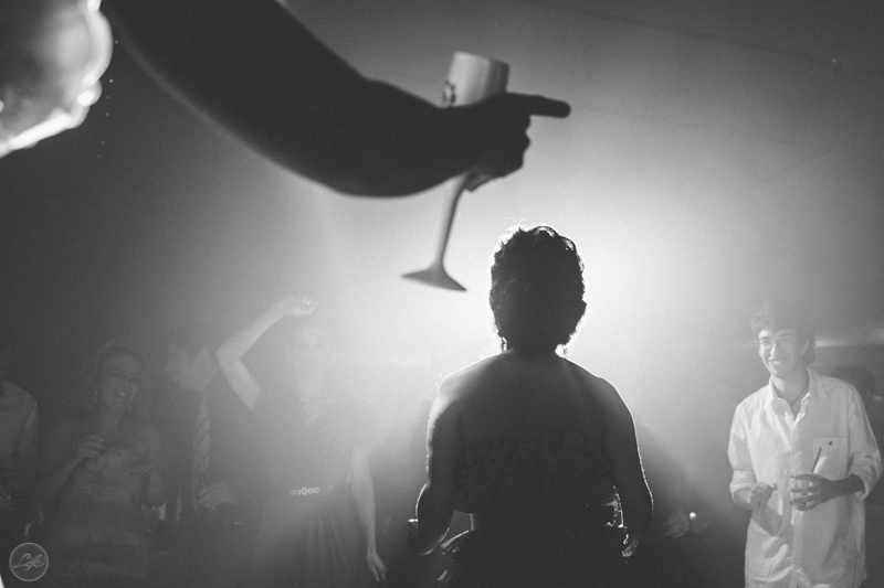 recepção de casamento, festa animada, casamento, wedding, pista de dança, luzes criativas, fotografia espontânea