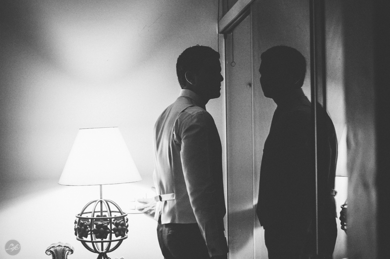 Making of Roberto, groom, noivo, fotografia espontanea, preto e branco