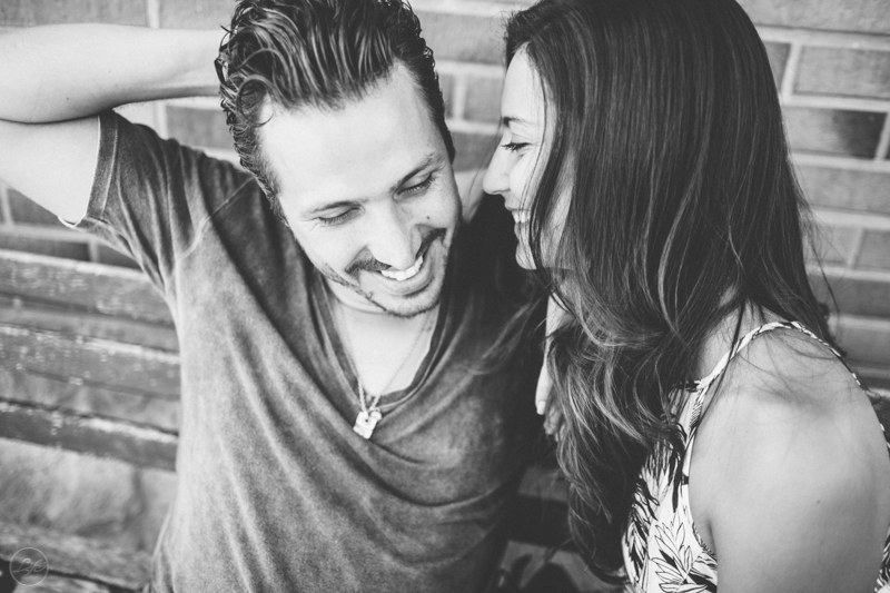 ensaio fotográfico espontâneo em Holambra, casal, noivos, natureza, São Paulo, destination photographers, destination wedding