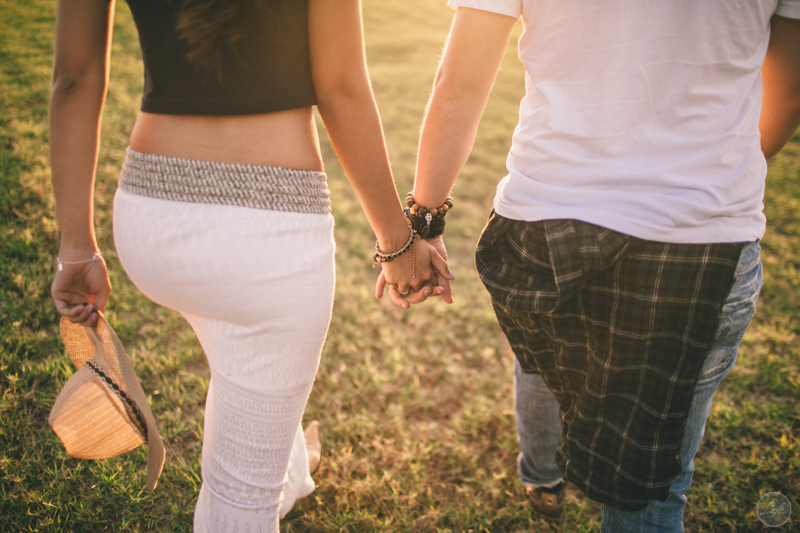 ensaio fotográfico espontâneo em Holambra, casal, noivos, natureza, São Paulo, destination photographers, destination wedding