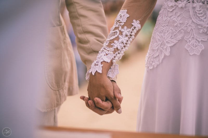cerimônia linda emocionante, casamento, destination wedding, destination photographers, caraguatatuba, casamento na praia, pé na areia