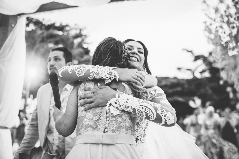 cerimônia linda emocionante, casamento, destination wedding, destination photographers, caraguatatuba, casamento na praia, pé na areia, abraços, família, amor